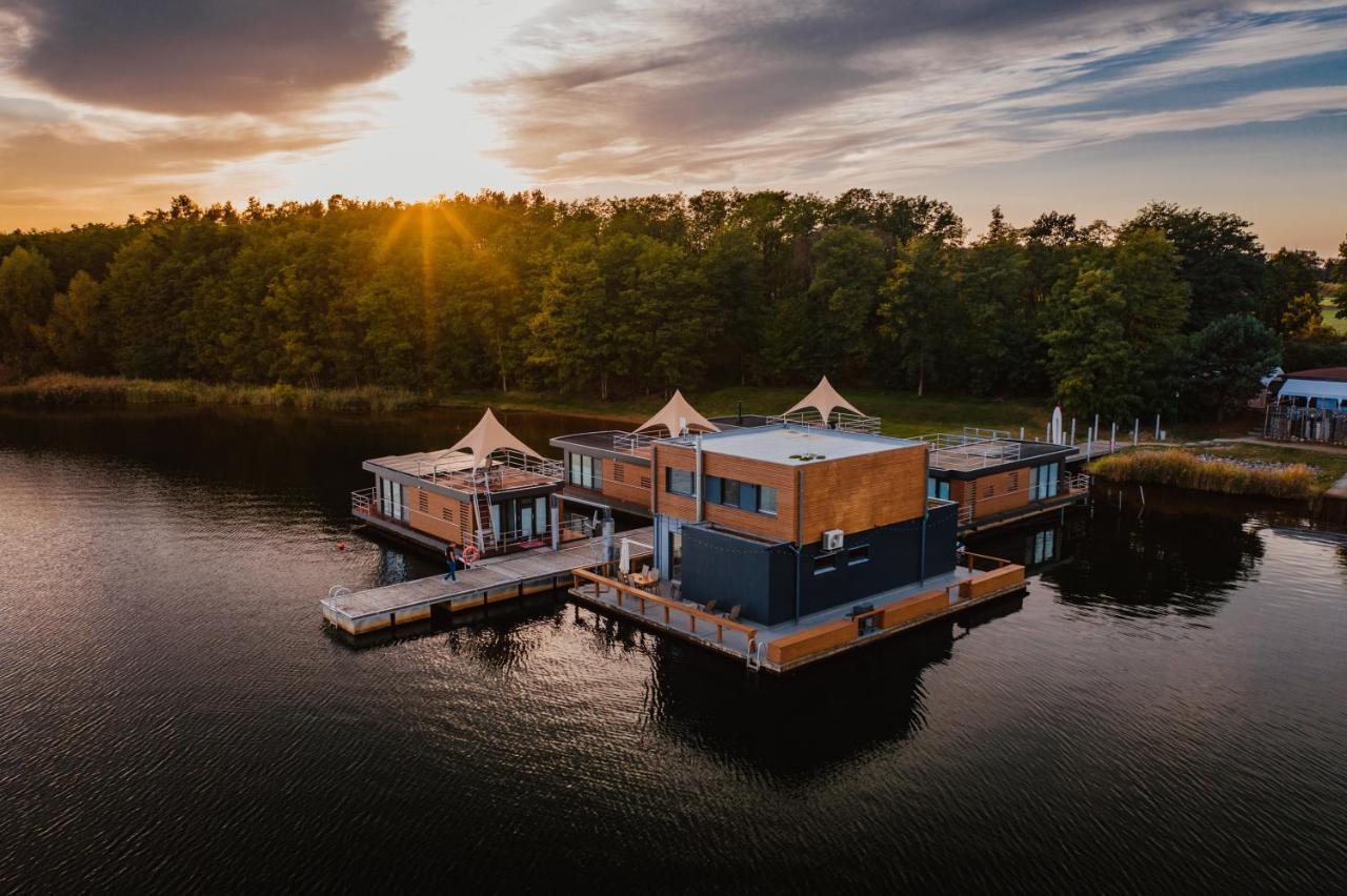 Schwimmende Ferienhaeuser Auf Dem See - Spreewald Vetschau Exteriör bild